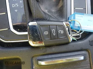 2021 Volkswagen Arteon SE с VIN WVWAR7AN2ME012169, выставлен на аукционе IAAI как лот 42220242 с пробегом 39 097 миль миль и . История ставок и продаж доступна на DreamBid. Изображение 11.