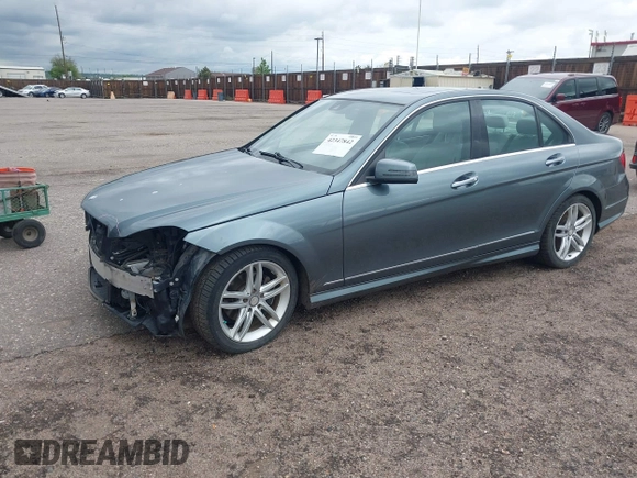 2012 Mercedes-Benz C 300 Sport с VIN WDDGF8BB6CA697821, выставлен на аукционе IAAI как лот 42347842 с пробегом 106 745 миль миль и . История ставок и продаж доступна на DreamBid. Изображение 18.