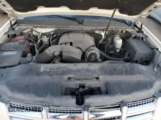 2010 Cadillac Escalade ESV Luxury z VIN 1GYUKHEF8AR102189, wystawiony jako Copart lot #82428034 z przebiegiem 163 848 mil mil oraz Szkoda całkowita • Salvage title. Historia ofert i sprzedaży dostępna na DreamBid. Obrazek 12.