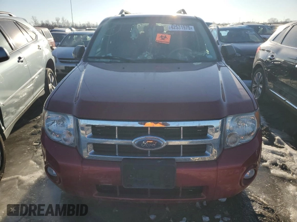 2008 Ford Escape XLT with VIN 1FMCU03198KB05556, listed as a Copart auction lot 42531975 with 105,277 mi miles and Salvage title. Bid and sale history available at DreamBid. Image 5.