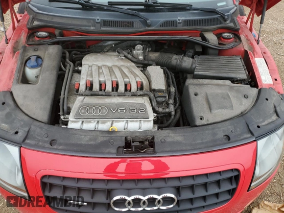 2005 Audi TT z VIN TRUWF28N451001406, wystawiony jako Copart lot #55391845 z przebiegiem 113 156 mil mil oraz Szkody całkowita. Historia ofert i sprzedaży dostępna na DreamBid. Obrazek 11.