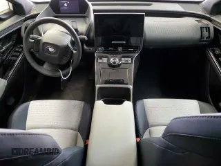 2023 Subaru Solterra Premium с VIN JTMABABA1PA014066, выставлен на аукционе Copart как лот 46402904 с пробегом 3 706 миль миль и . История ставок и продаж доступна на DreamBid. Изображение 8.