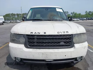 2010 Land Rover Range Rover SC z VIN SALMF1E45AA311624, wystawiony jako IAAI lot #42050138 z przebiegiem 116 651 mil mil oraz . Historia ofert i sprzedaży dostępna na DreamBid. Obrazek 12.