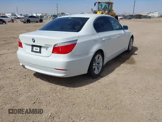 2009 BMW 5 Series 528i with VIN WBANU53549C117877, listed as a IAAI auction lot 41799090 with 191,675 mi miles and . Bid and sale history available at carsss.com. Image 4.