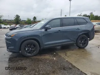 2024 Toyota Highlander XLE z VIN 5TDAAAA50RS019577, wystawiony jako Copart lot #56408735 z przebiegiem 3 033 mil mil oraz Szkoda całkowita • Salvage title. Historia ofert i sprzedaży dostępna na DreamBid. Obrazek 1.