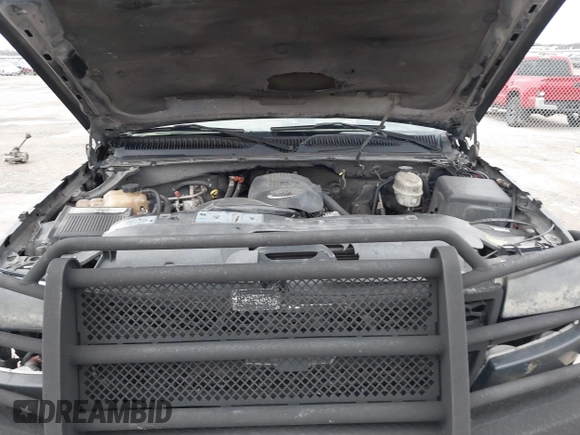 2003 Chevrolet Silverado 1500HD LS with VIN 1GCGK13U23F194464, listed as a IAAI auction lot 41565572 with Not Provided miles and . Bid and sale history available at DreamBid. Image 10.