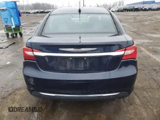 2014 Chrysler 200 Touring z VIN 1C3CCBBB1EN118975, wystawiony jako Copart lot #87133664 z przebiegiem 140 265 mil mil oraz Tytuł czysty. Historia ofert i sprzedaży dostępna na DreamBid. Obrazek 6.