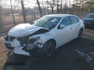2018 Nissan Altima 2.5 S with VIN 1N4AL3AP2JC225714, listed as a IAAI auction lot 41200103 with 34,126 mi miles. Bid and sale history available at carsss.com. Image 2.