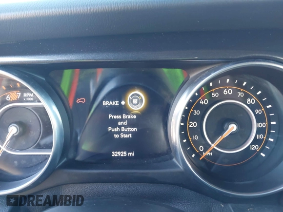2020 Jeep Wrangler Unlimited Sahara with VIN 1C4HJXEN6LW210682, listed as a IAAI auction lot 41836201 with 32,925 mi miles. Bid and sale history available at carsss.com. Image 7.