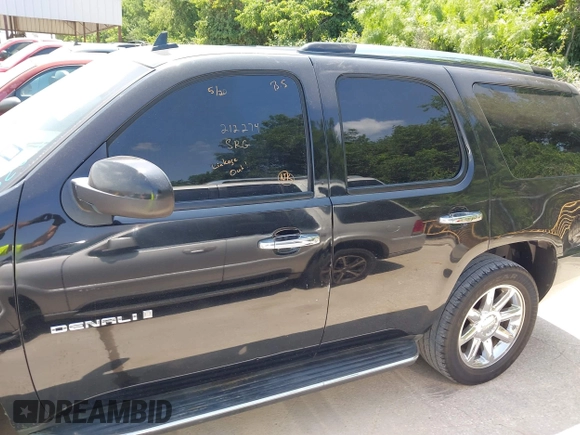 2008 GMC Yukon Denali z VIN 1GKFK63868J212274, wystawiony jako IAAI lot #42325441 z przebiegiem 272 701 mil mil oraz . Historia ofert i sprzedaży dostępna na DreamBid. Obrazek 13.