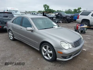 2006 Mercedes-Benz C 230 Sport z VIN WDBRF52H66A898157, wystawiony jako IAAI lot #42410682 z przebiegiem 193 034 mil mil oraz . Historia ofert i sprzedaży dostępna na DreamBid. Obrazek 1.