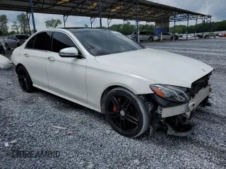 2017 Mercedes-Benz E 300 Luxury z VIN WDDZF4JBXHA013590, wystawiony jako Copart lot #56347855 z przebiegiem 78 946 mil mil oraz Szkoda całkowita • Salvage title. Historia ofert i sprzedaży dostępna na DreamBid. Obrazek 4.