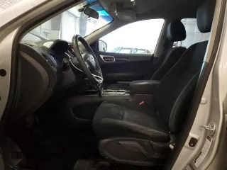 2014 Nissan Pathfinder Platinum with VIN 5N1AR2MN0EC634597, listed as a Copart auction lot 61038825 with 161,196 mi miles and Salvage title. Bid and sale history available at DreamBid. Image 7.
