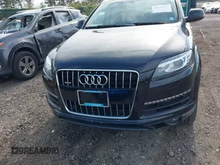 2015 Audi Q7 Premium Plus z VIN WA1LGAFE3FD021986, wystawiony jako IAAI lot #42129938 z przebiegiem 58 501 mil mil oraz . Historia ofert i sprzedaży dostępna na DreamBid. Obrazek 6.