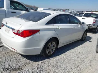 2013 Hyundai Sonata GLS PZEV with VIN 5NPEB4AC6DH698879, listed as a IAAI auction lot 41652745 with 269,542 mi miles. Bid and sale history available at carsss.com. Image 4.