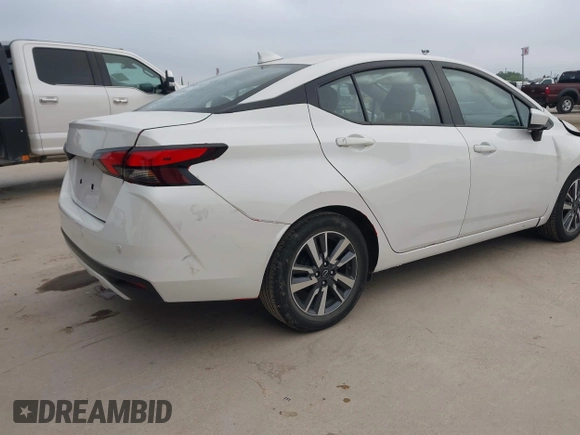 2023 Nissan Versa SV z VIN 3N1CN8EV9PL838576, wystawiony jako IAAI lot #42080373 z przebiegiem 28 542 mil mil oraz . Historia ofert i sprzedaży dostępna na DreamBid. Obrazek 4.