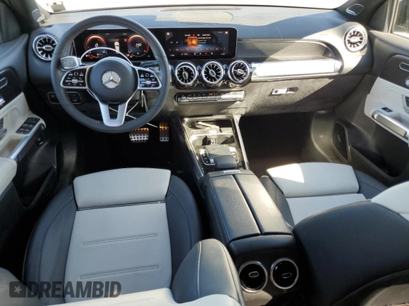 2020 Mercedes-Benz GLB 250 z VIN W1N4M4HB8LW040081, wystawiony jako Copart lot #54938735 z przebiegiem 21 634 mil mil oraz Szkoda całkowita • Salvage title. Historia ofert i sprzedaży dostępna na DreamBid. Obrazek 8.
