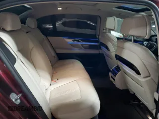 2022 BMW 7 Series 750i xDrive z VIN WBA7U2C04NCG88407, wystawiony jako Copart lot #42753005 z przebiegiem 22 950 mil mil oraz Nie do naprawy • Non repairable. Historia ofert i sprzedaży dostępna na DreamBid. Obrazek 10.