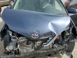 2015 Toyota Sienna LE AAS с VIN 5TDKK3DC8FS554952, выставлен на аукционе Copart как лот 54992385 с пробегом 98 399 миль миль и Списание • Salvage title. История ставок и продаж доступна на DreamBid. Изображение 12.