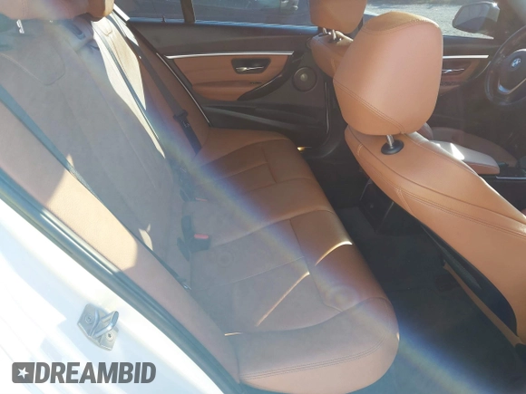 2017 BMW 3 Series 340i with VIN WBA8B3G37HNU36385, listed as a IAAI auction lot 40988676 with 41,492 mi miles and . Bid and sale history available at carsss.com. Image 8.