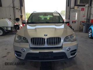 2012 BMW X5 35d z VIN 5UXZW0C53CL674187, wystawiony jako IAAI lot #42274931 z przebiegiem 272 642 mil mil oraz . Historia ofert i sprzedaży dostępna na DreamBid. Obrazek 12.