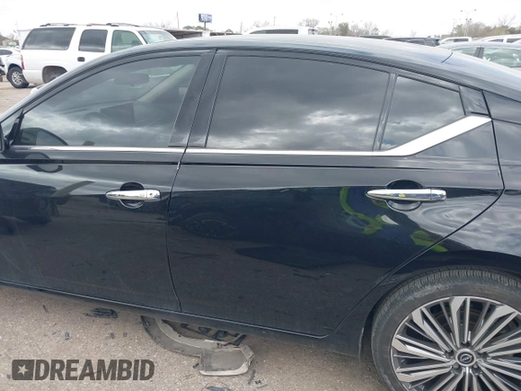 2023 Nissan Altima SL with VIN 1N4BL4EV1PN421210, listed as a IAAI auction lot 41700337 with 11,637 mi miles and . Bid and sale history available at DreamBid. Image 14.