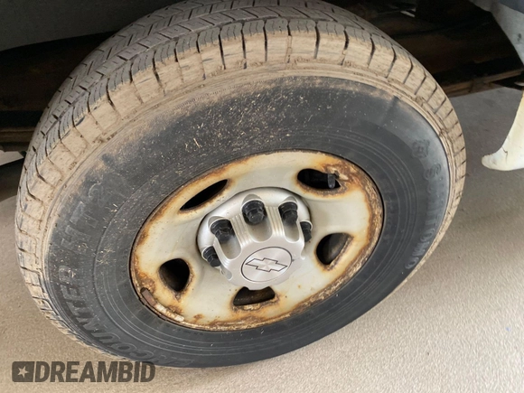 2015 Chevrolet Express Cargo with VIN 1GCWGFCG0F1145334, listed as a IAAI auction lot 42610461 with 143,162 mi miles and . Bid and sale history available at DreamBid. Image 35.