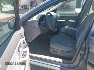 2000 Ford Taurus SE with VIN 1FAFP53U1YG213906, listed as a IAAI auction lot 42064922 with 117,043 mi miles and . Bid and sale history available at carsss.com. Image 5.