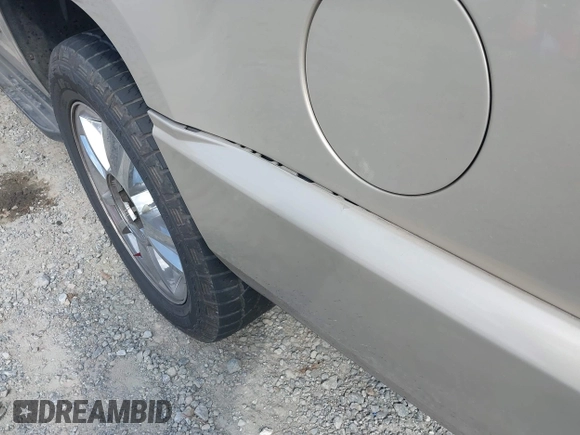 2010 Chevrolet Suburban LTZ with VIN 1GNUCKE05AR173031, listed as a IAAI auction lot 41729084 with 254,790 mi miles and . Bid and sale history available at DreamBid. Image 17.