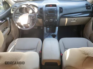 2011 Kia Sorento LX with VIN 5XYKTCA13BG164946, listed as a Copart auction lot 49816605 with 81,404 mi miles and Salvage Title. Bid and sale history available at DreamBid. Image 8.
