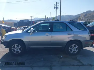 2001 Lexus RX 300 with VIN JTJGF10UX10101387, listed as a IAAI auction lot 42510195 with 327,822 mi miles and . Bid and sale history available at DreamBid. Image 14.