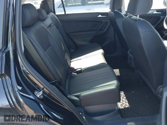 2024 Volkswagen Tiguan SE z VIN 3VVMB7AX0RM048335, wystawiony jako IAAI lot #41810972 z przebiegiem 29 467 mil mil oraz . Historia ofert i sprzedaży dostępna na DreamBid. Obrazek 8.