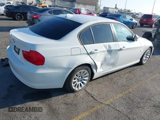 2009 BMW 3 Series 328i with VIN WBAPH53579A435694, listed as a IAAI auction lot 40175091 with Not provided miles and . Bid and sale history available at DreamBid. Image 4.