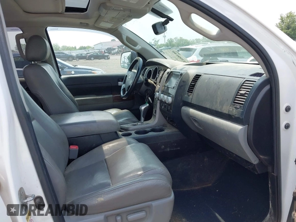 2013 Toyota Tundra Limited z VIN 5TFHY5F17DX295216, wystawiony jako IAAI lot #42390140 z przebiegiem 230 902 mil mil oraz . Historia ofert i sprzedaży dostępna na DreamBid. Obrazek 5.