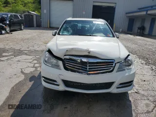 2012 Mercedes-Benz C 300 Sport with VIN WDDGF8BB0CR237300, listed as a Copart auction lot 61340735 with 109,157 mi miles and Salvage title. Bid and sale history available at DreamBid. Image 5.