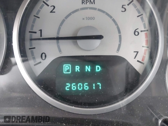 2010 Chrysler Town & Country Touring with VIN 2A4RR5D17AR463316, listed as a IAAI auction lot 42075932 with 260,617 mi miles. Bid and sale history available at carsss.com. Image 15.