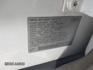 2017 Audi Q7 Premium Plus with VIN WA1LAAF7XHD003300, listed as a IAAI auction lot 41265476 with 137,157 mi miles. Bid and sale history available at carsss.com. Image 9.