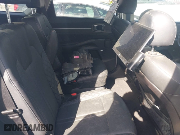 2022 Kia Sorento SX z VIN 5XYRKDLF6NG093083, wystawiony jako IAAI lot #42170584 z przebiegiem 60 848 mil mil oraz . Historia ofert i sprzedaży dostępna na DreamBid. Obrazek 8.