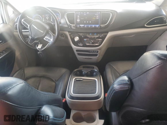 2021 Chrysler Pacifica Touring L z VIN 2C4RC1BG8MR597943, wystawiony jako Copart lot #56707255 z przebiegiem 141 938 mil mil oraz Nie do naprawy • Non repairable. Historia ofert i sprzedaży dostępna na DreamBid. Obrazek 8.