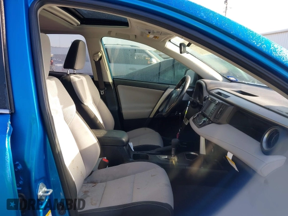 2018 Toyota RAV4 XLE with VIN JTMWFREV1JJ736877, listed as a IAAI auction lot 42072222 with 43,004 mi miles and . Bid and sale history available at carsss.com. Image 5.