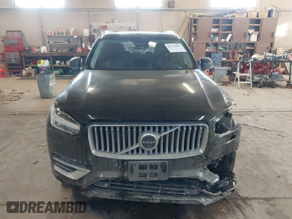2023 Volvo XC90 Plus with VIN YV4062PN6P1993341, listed as a IAAI auction lot 41358443 with 54,753 mi miles. Bid and sale history available at carsss.com. Image 12.