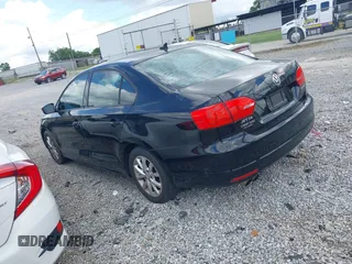 2012 Volkswagen Jetta SE с VIN 3VWDX7AJ4CM411199, выставлен на аукционе IAAI как лот 42535994 с пробегом 148 475 миль миль и . История ставок и продаж доступна на DreamBid. Изображение 3.