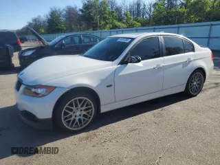 2008 BMW 3 Series 328xi with VIN WBAVC73558KP37642, listed as a Copart auction lot 61891395 with 113,254 mi miles and Salvage title. Bid and sale history available at DreamBid. Image 1.