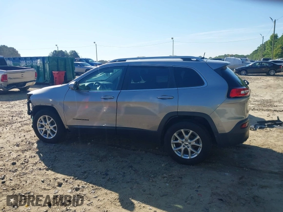 2016 Jeep Cherokee Latitude with VIN 1C4PJLCB7GW351506, listed as a IAAI auction lot 42264579 with 71,021 mi miles and . Bid and sale history available at DreamBid. Image 15.