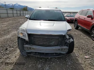 2017 GMC Terrain SLT z VIN 2GKFLUEK5H6320716, wystawiony jako Copart lot #55837545 z przebiegiem 141 978 mil mil oraz Szkoda całkowita • Salvage title. Historia ofert i sprzedaży dostępna na DreamBid. Obrazek 5.