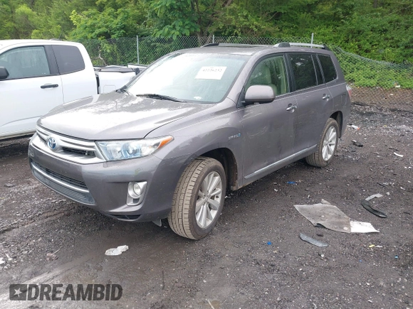 2013 Toyota Highlander Limited with VIN JTEDC3EH7D2012662, listed as a IAAI auction lot 42226232 with 135,064 mi miles and . Bid and sale history available at DreamBid. Image 2.