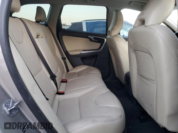 2016 Volvo XC60 T6 Drive-E z VIN YV449MDK4G2856889, wystawiony jako Copart lot #83114094 z przebiegiem 126 561 mil mil oraz Szkoda całkowita • Salvage title. Historia ofert i sprzedaży dostępna na DreamBid. Obrazek 11.
