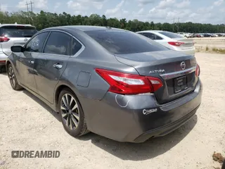 2017 Nissan Altima SV with VIN 1N4AL3AP4HC231153, listed as a Copart auction lot 72575824 with 113,092 mi miles and Salvage Title. Bid and sale history available at carsss.com. Image 3.