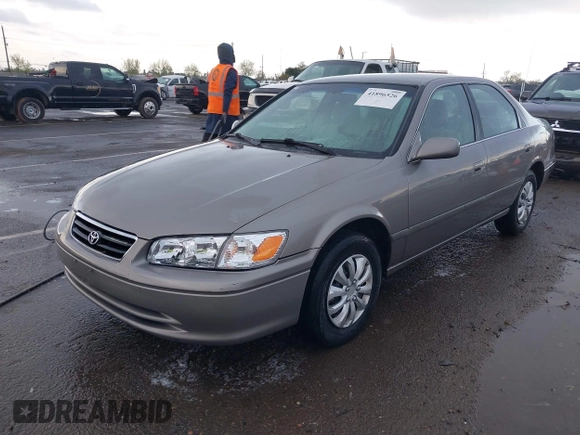 2000 Toyota Camry CE z VIN 4T1BG22K3YU691054, wystawiony jako IAAI lot #41896526 z przebiegiem 303 993 mil mil oraz . Historia ofert i sprzedaży dostępna na DreamBid. Obrazek 2.
