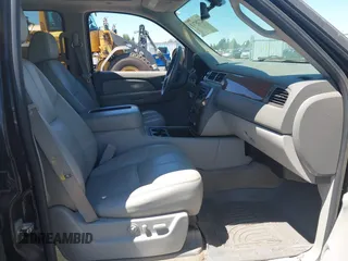 2007 Chevrolet Tahoe LT with VIN 1GNFK13057J112892, listed as a IAAI auction lot 42723713 with 232,044 mi miles and . Bid and sale history available at DreamBid. Image 5.